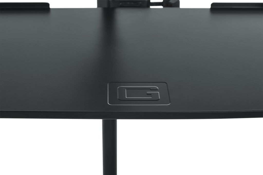 Frameworks large 11” x 15” clamp-on utility shelf