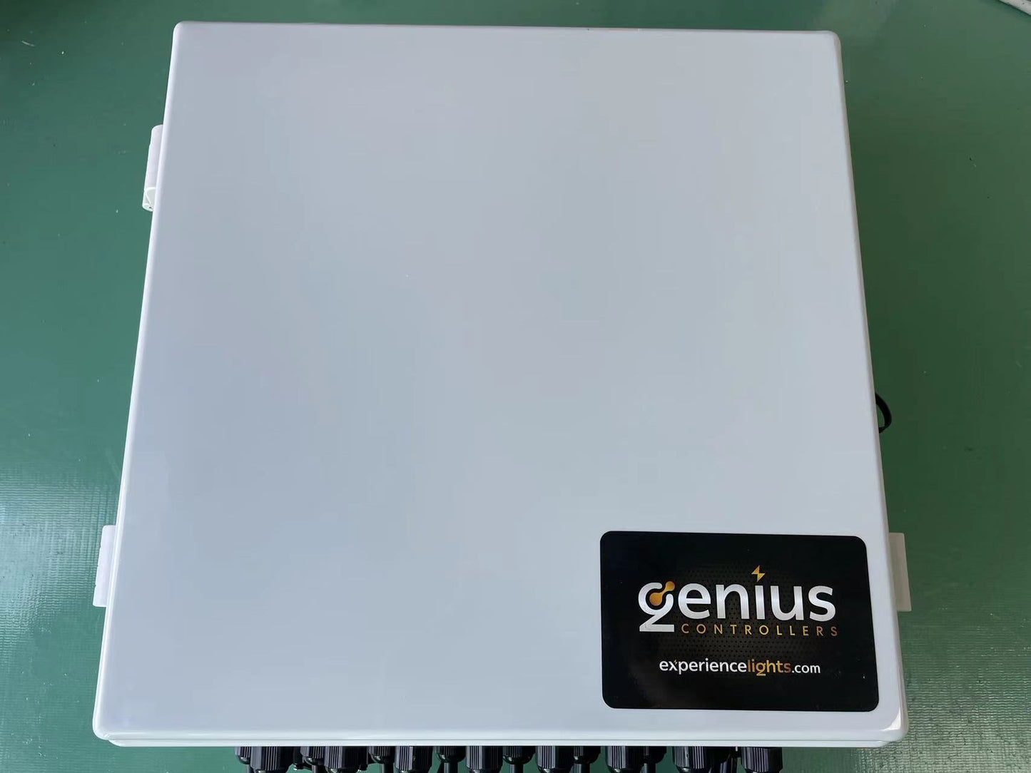 16 Port Ready2Run Genius Controller