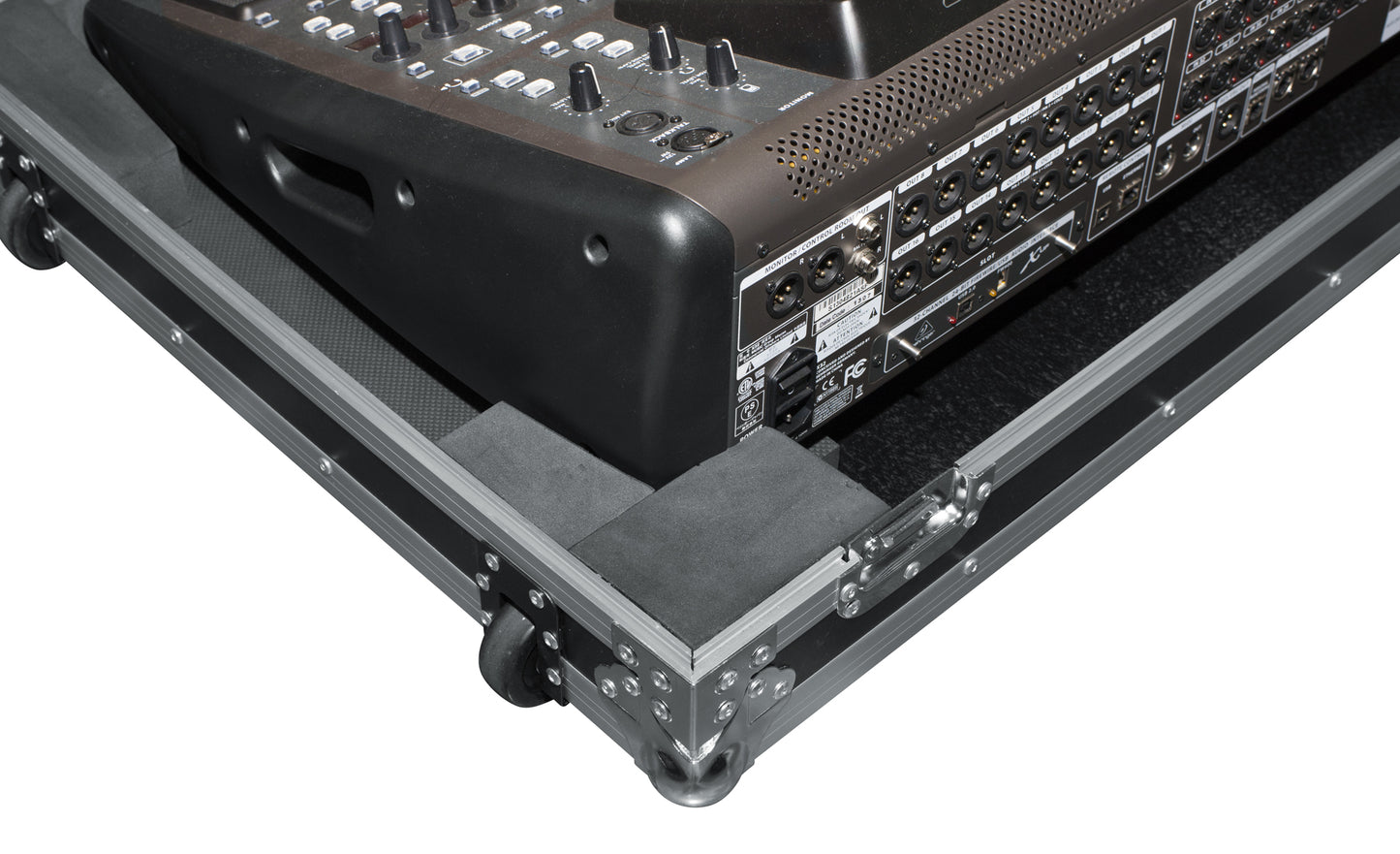 Road case for Behringer X-32