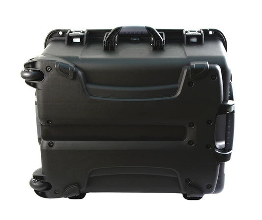 Waterproof case w/ diced foam; 22"x17"x12.9"